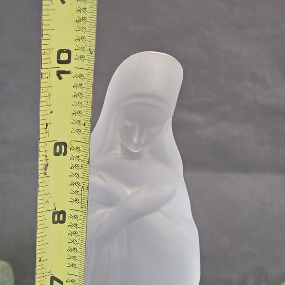 Fostoria Madonna Virgin Mary Figurine Statue Frosted Satin Glass 10" Tall VTG - Picture 5 of 7